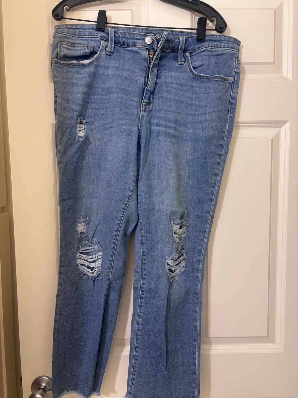 Universal Thread Light Blue Distressed Straight Leg Jeans